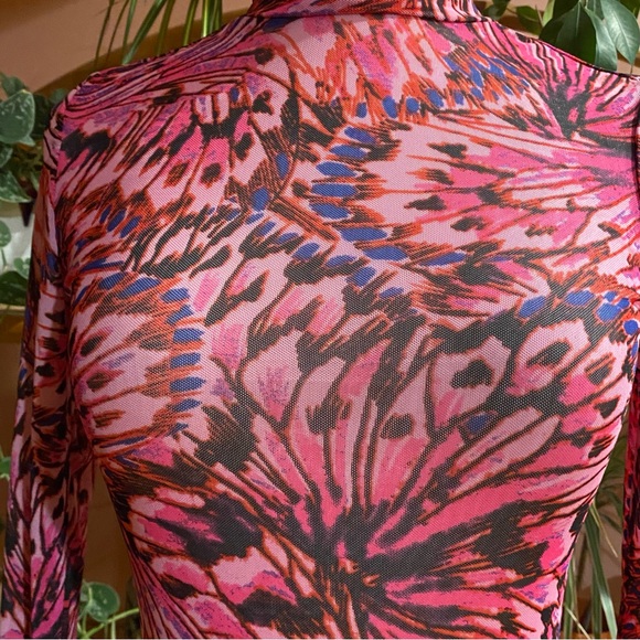 AFRM Mesh Mock Neck along Sleeve Top Size XS NWT - Picture 3 of 3